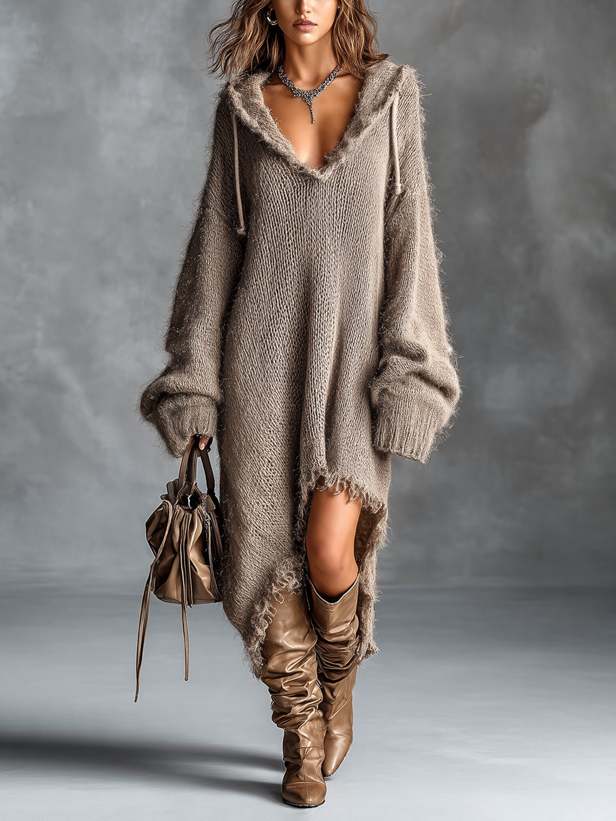 Agnès | Robe Midi en Maille Douce à Capuche