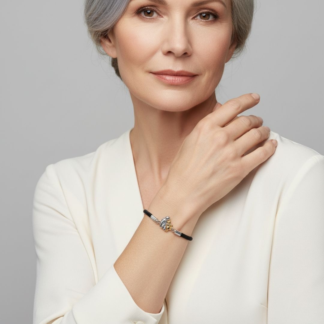 L'Étreinte Éternelle - Bracelet à Breloque