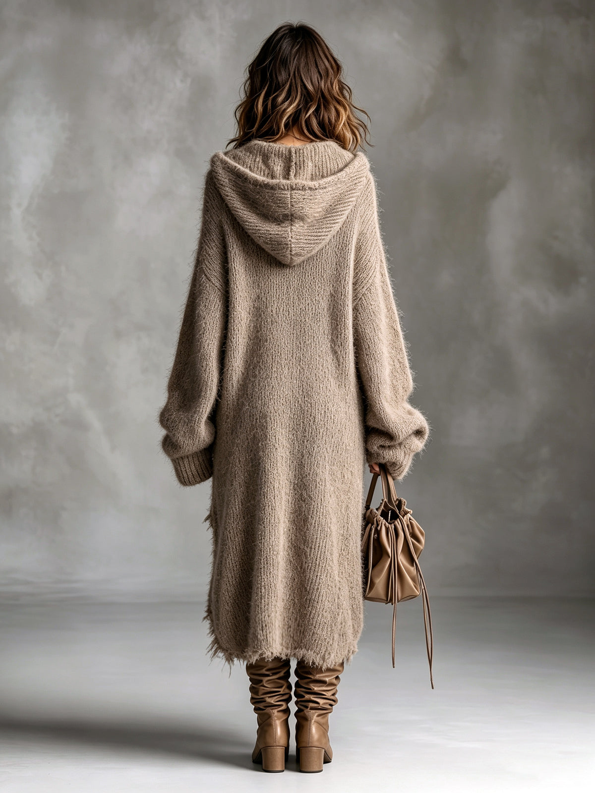 Agnès | Robe Midi en Maille Douce à Capuche