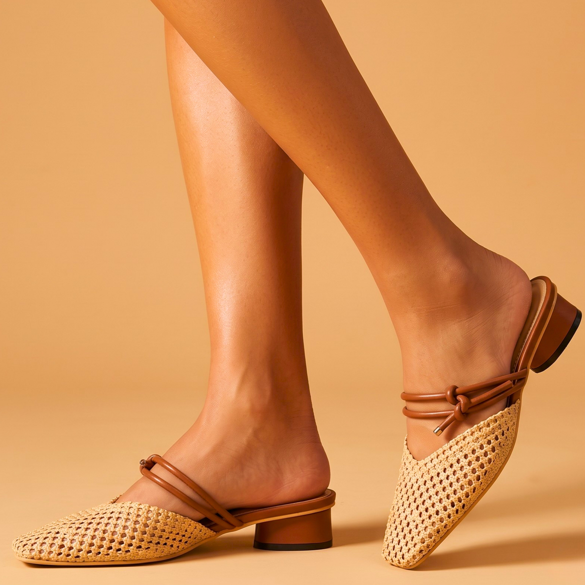 Pia - Mules Tressées à Double Bride