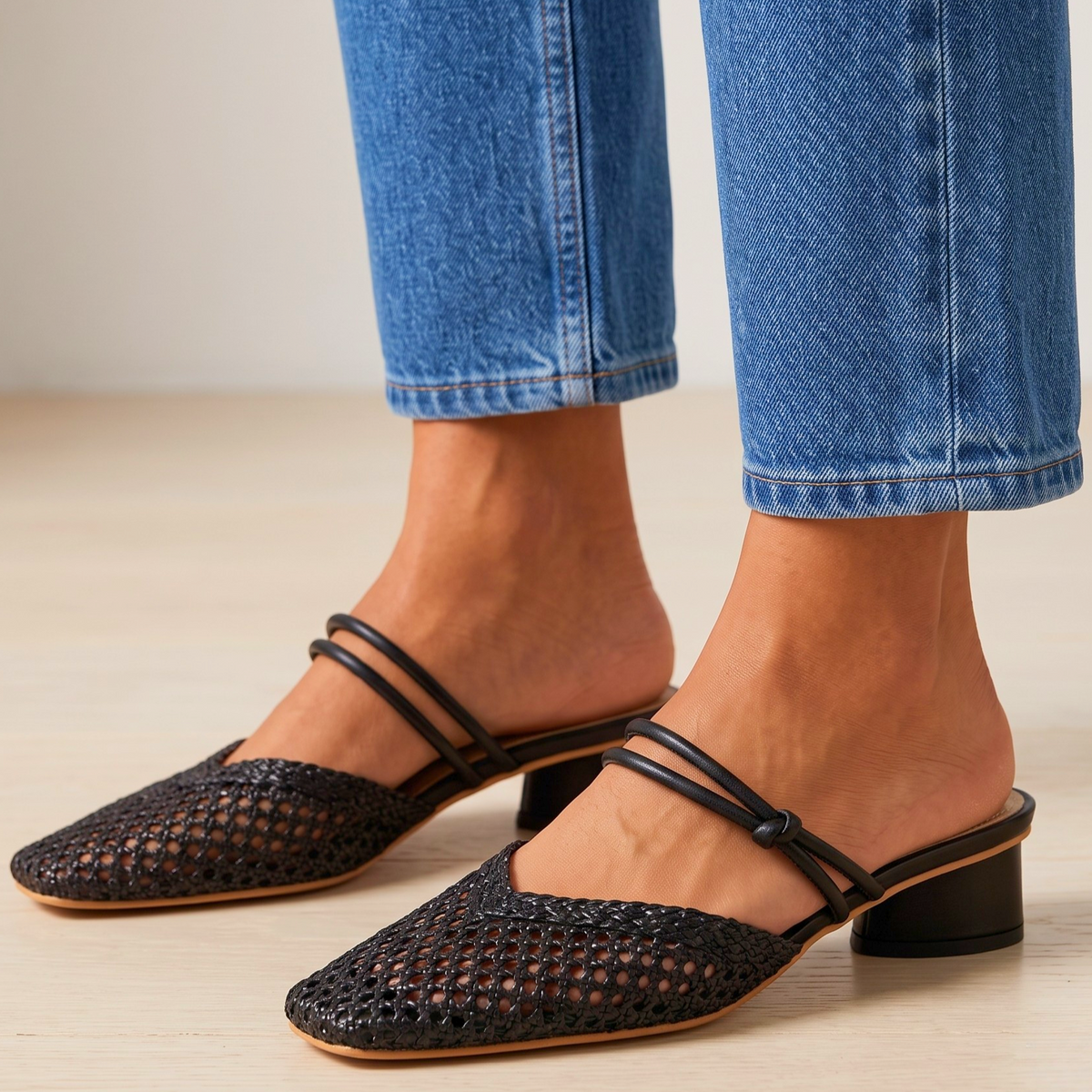 Pia - Mules Tressées à Double Bride