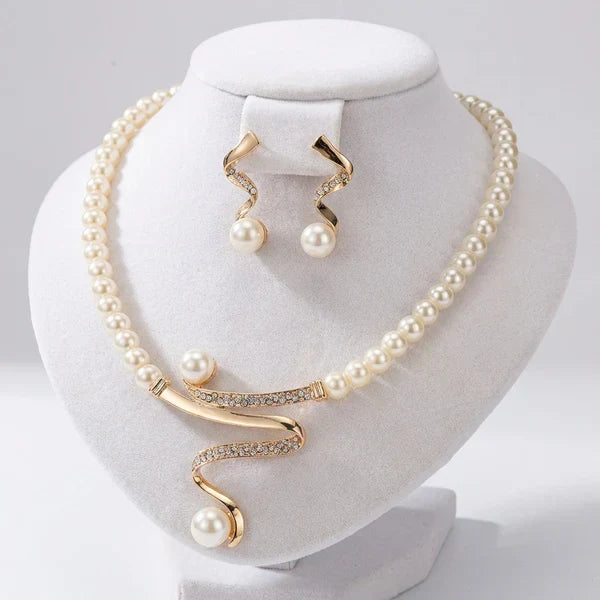 Maëva | Parure Collier et Boucles d'Oreilles en Perles Naturelles