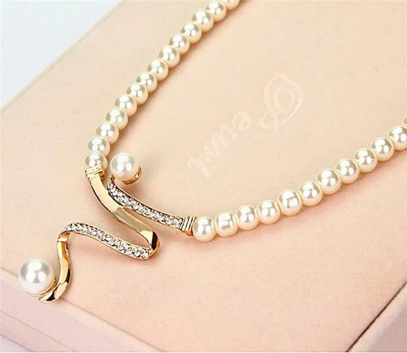 Philomène | Parure Collier et Boucles d'Oreilles en Perles Naturelles
