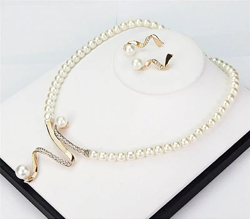 Philomène | Parure Collier et Boucles d'Oreilles en Perles Naturelles