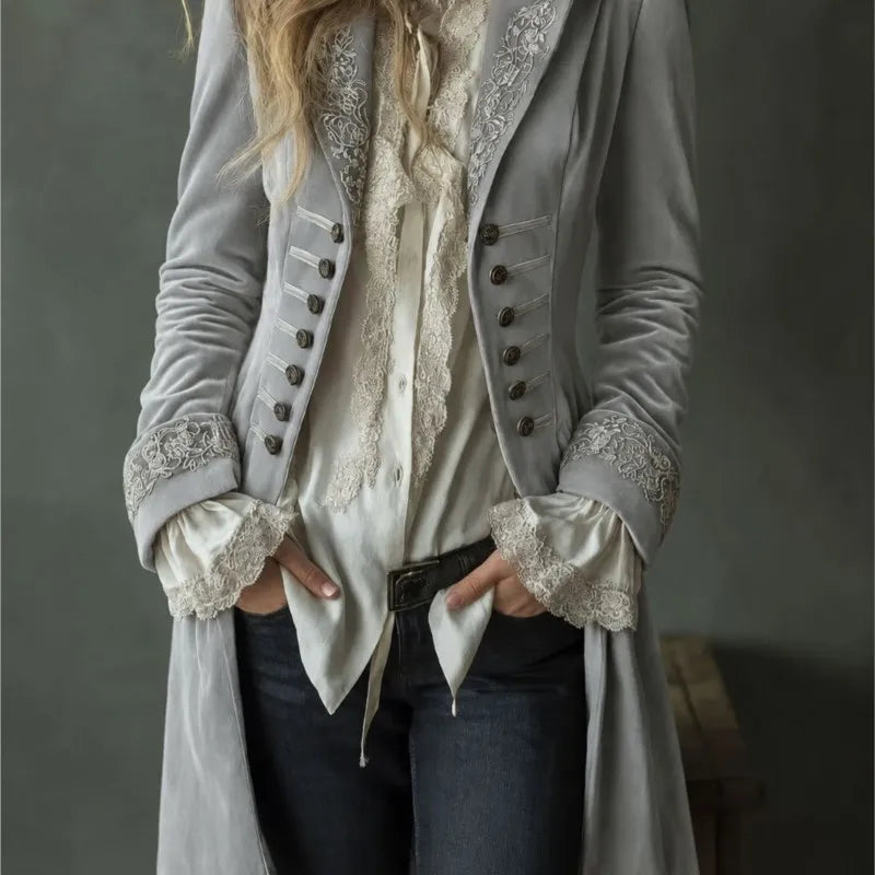 Philomène | Veste Longue en Velours Brodé