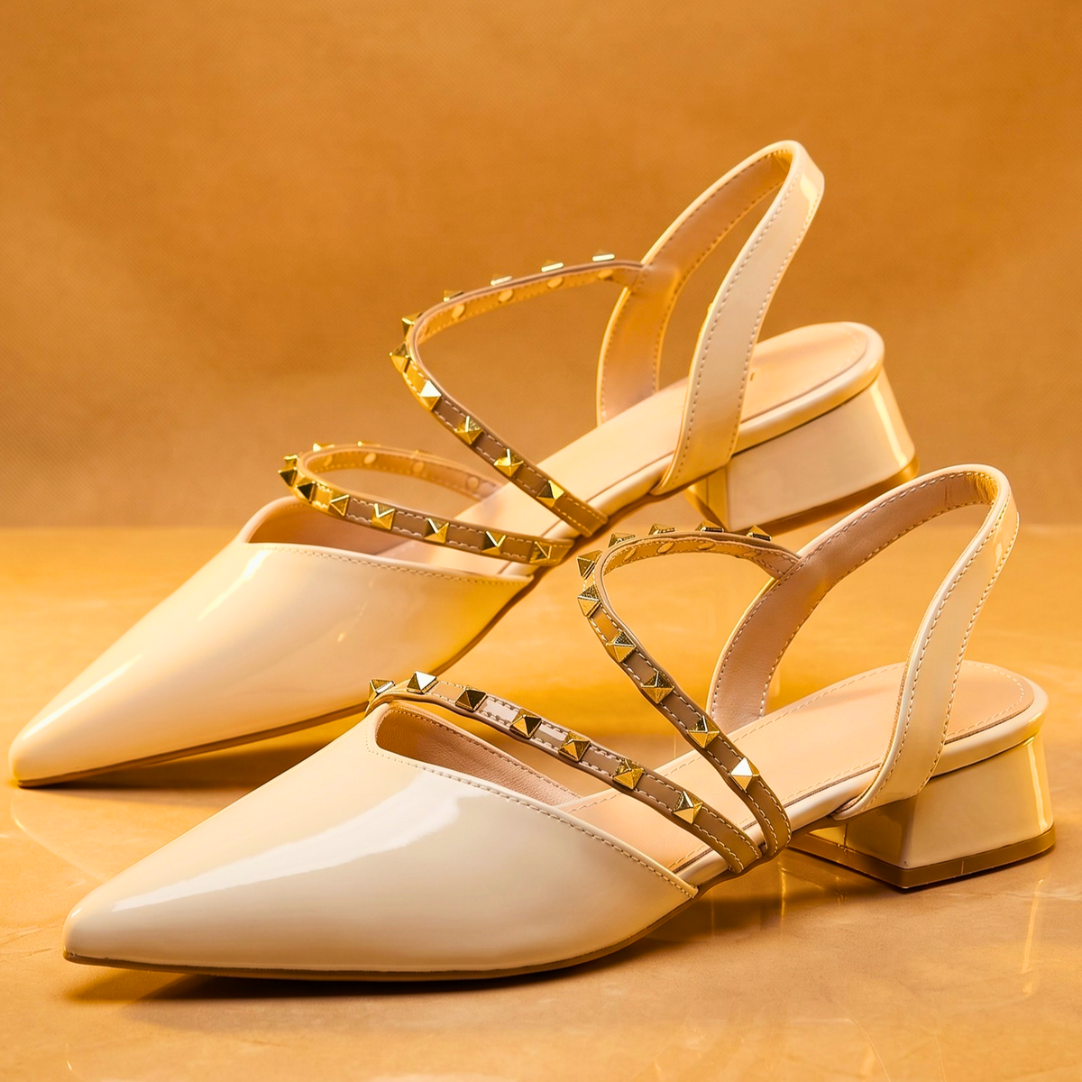 Yaëlle - Escarpins Slingback Cloutés