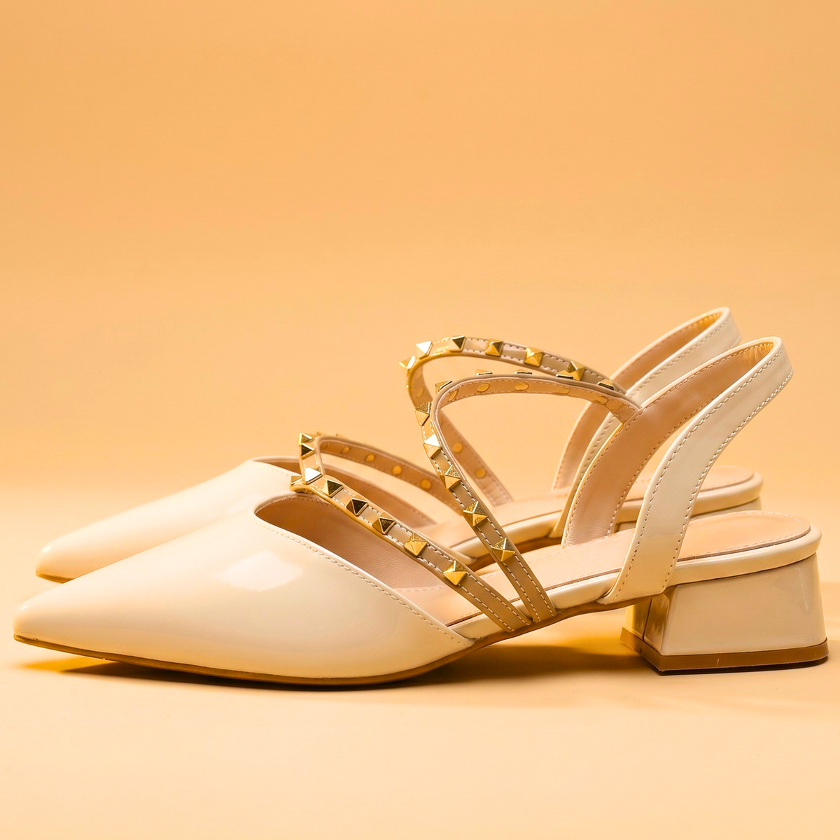 Yaëlle - Escarpins Slingback Cloutés