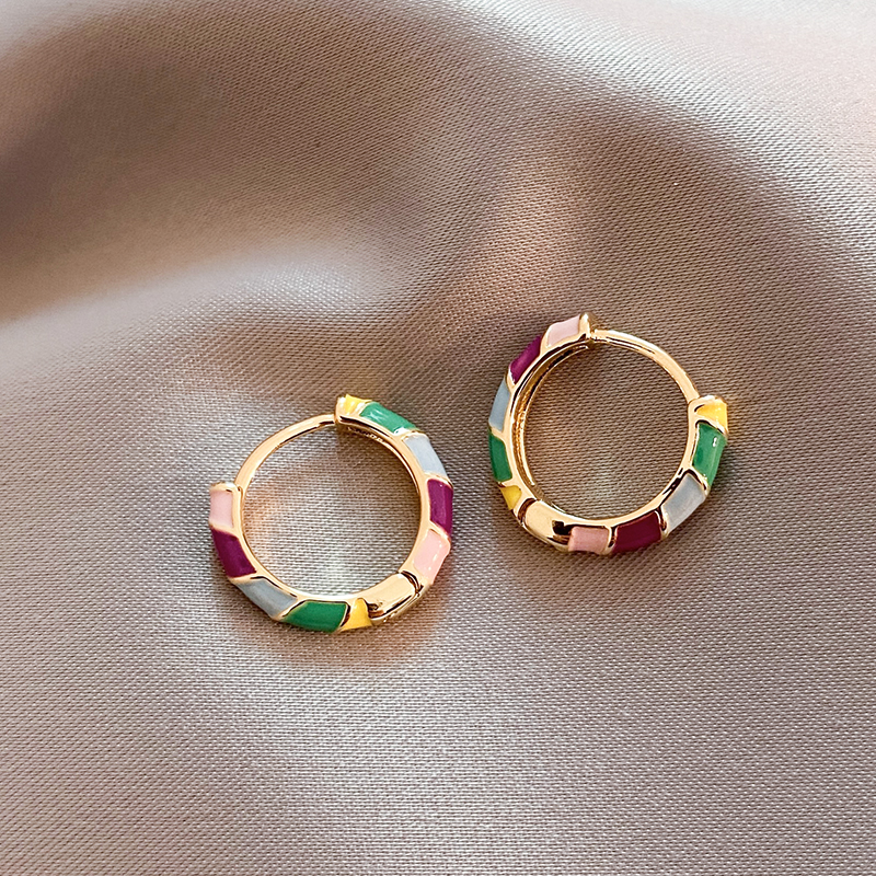Édith | Boucles d'Oreilles Élégantes en Émail Doré