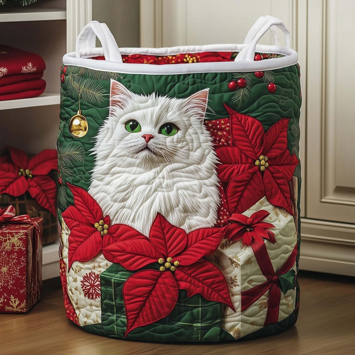 Chat des Neiges et Poinsettia | Panier à Linge Matelassé