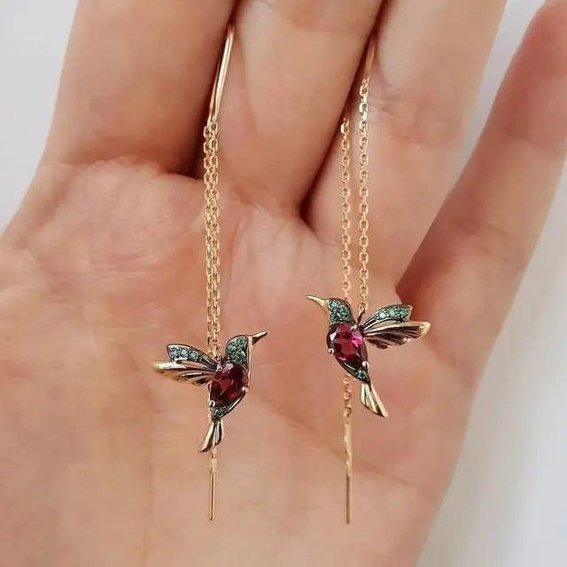 Judith | Boucles d'Oreilles Colibri en Fil Doré à Cristaux